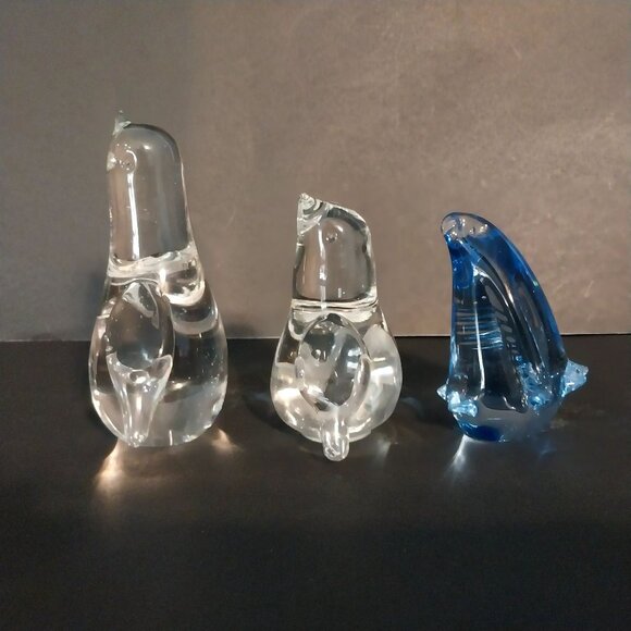 Penguin Glass Figurine Paperweight Vintage Lot of 3 Blue Clear - Picture 3 of 7